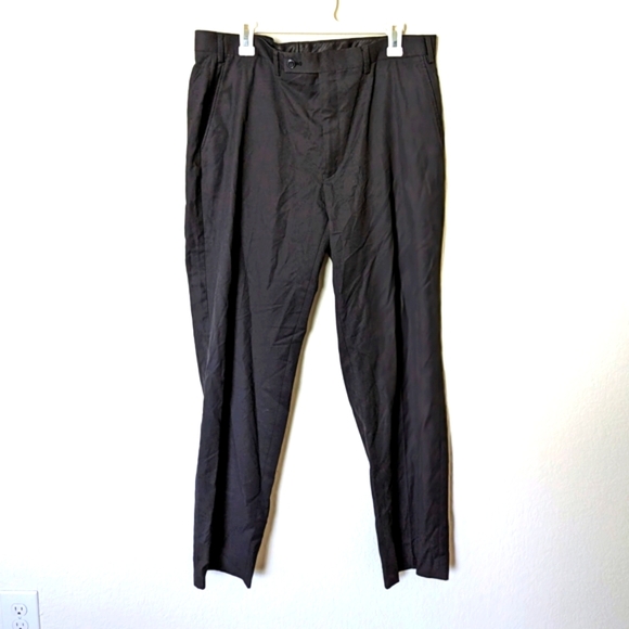 Van Heusen Slacks 38x32 - Picture 1 of 3